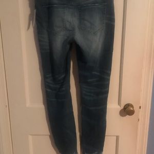 Midrise Ankle Jeans! Never worn w tags!